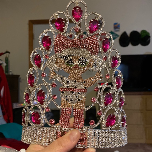LOL crown - Picture 1 of 1